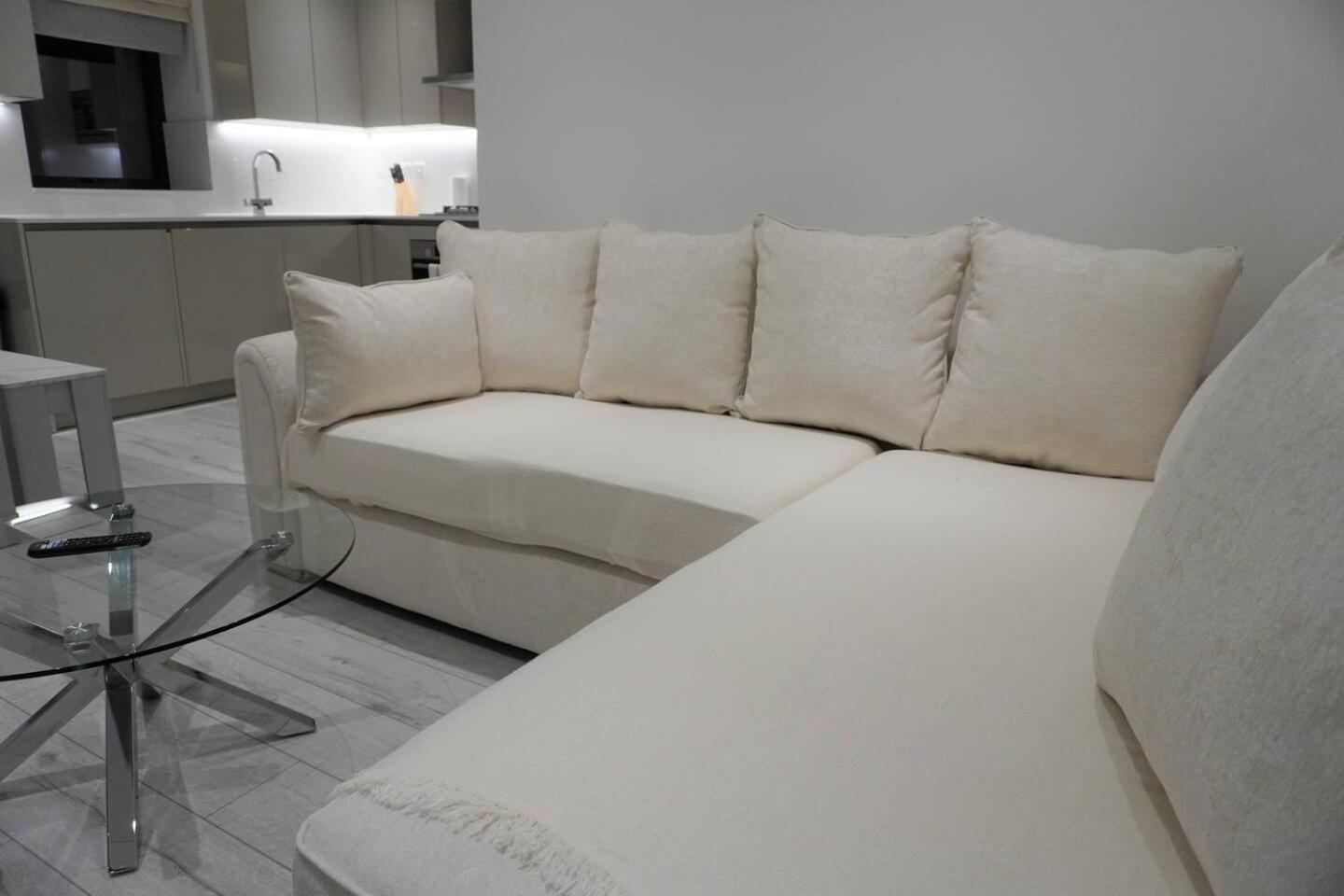 Queens Luxury Apartments Wembley Stadium - Лондон Екстериор снимка