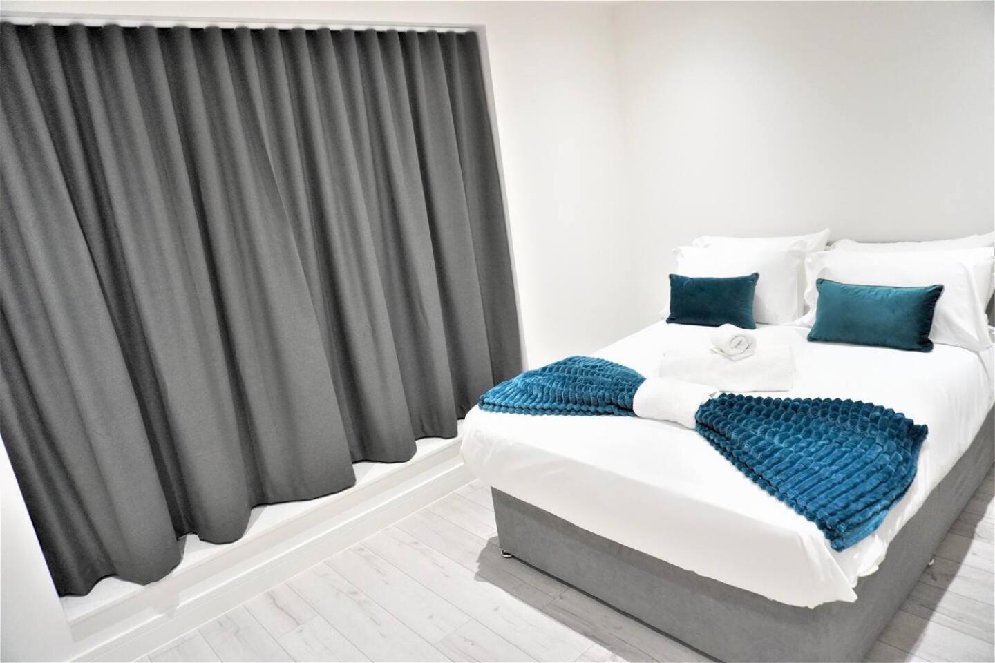 Queens Luxury Apartments Wembley Stadium - Лондон Екстериор снимка