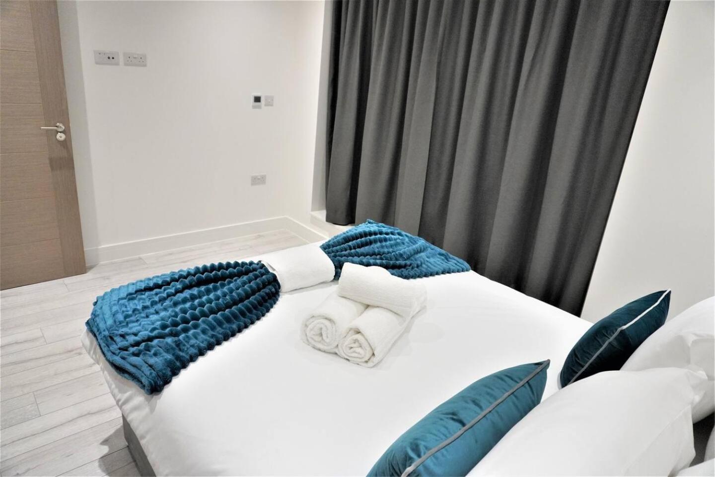 Queens Luxury Apartments Wembley Stadium - Лондон Екстериор снимка
