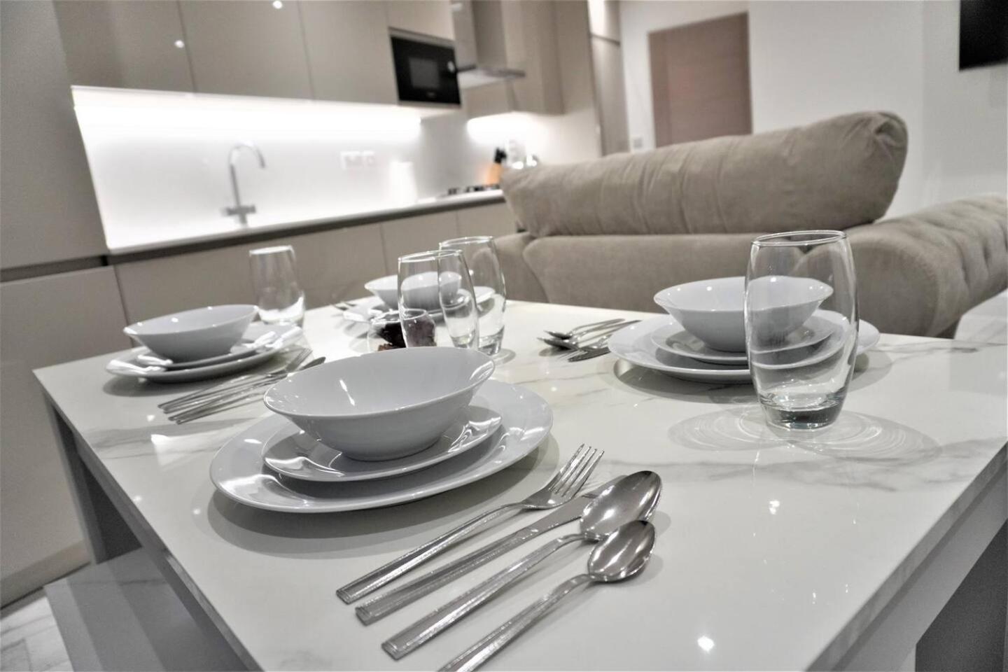 Queens Luxury Apartments Wembley Stadium - Лондон Екстериор снимка