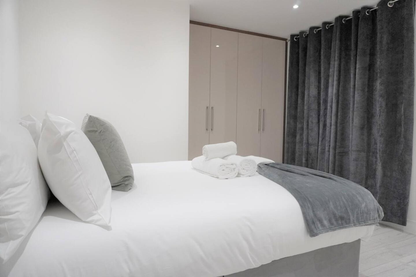 Queens Luxury Apartments Wembley Stadium - Лондон Екстериор снимка