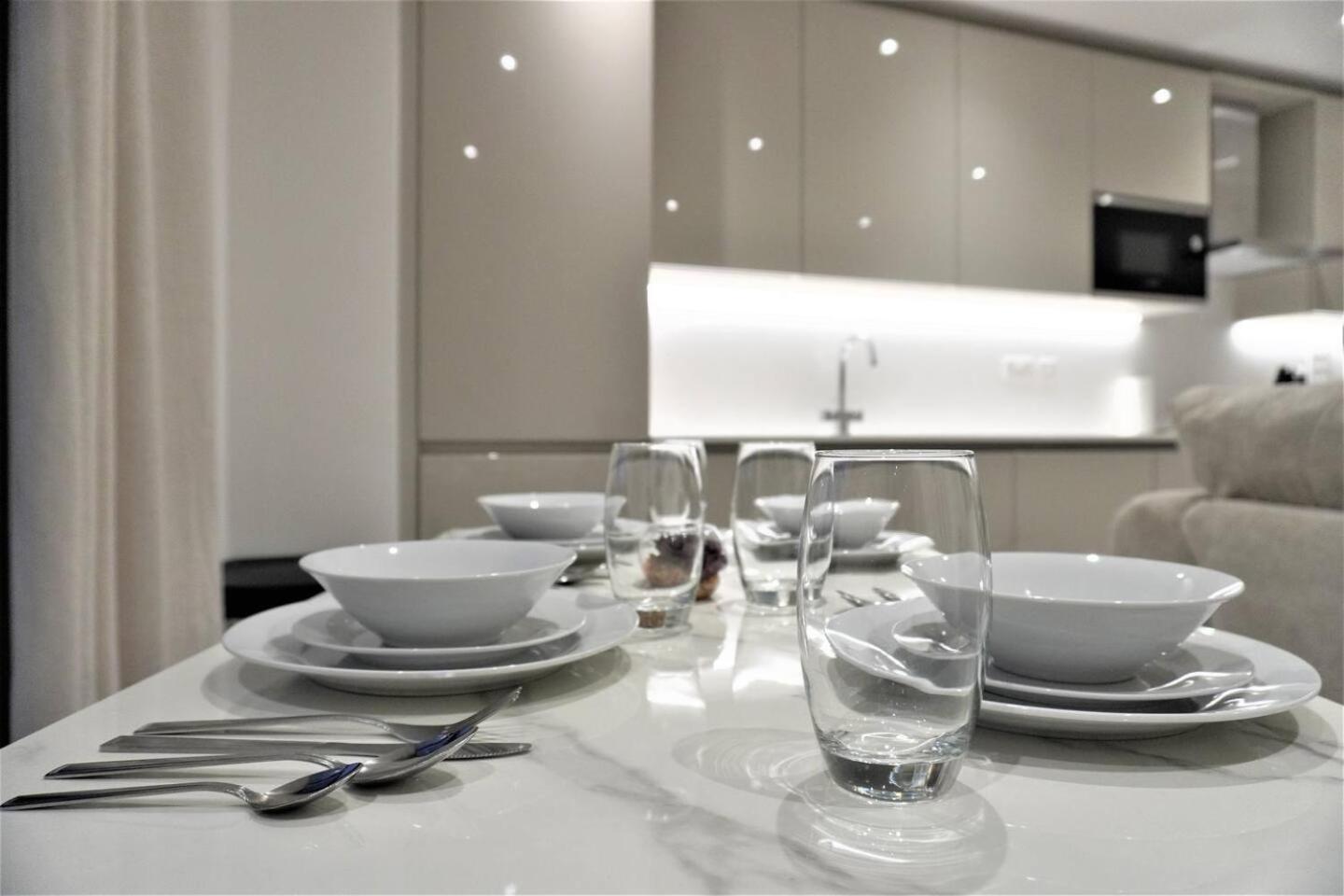 Queens Luxury Apartments Wembley Stadium - Лондон Екстериор снимка