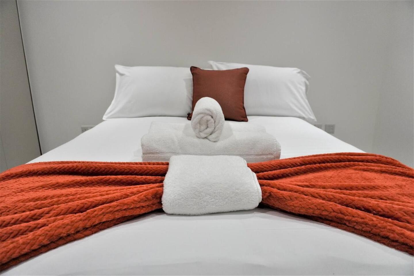 Queens Luxury Apartments Wembley Stadium - Лондон Екстериор снимка