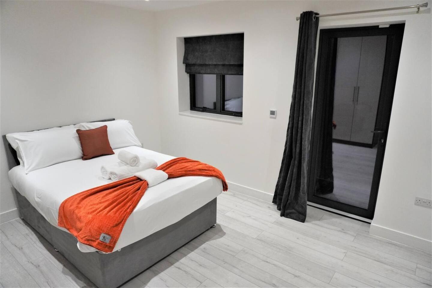 Queens Luxury Apartments Wembley Stadium - Лондон Екстериор снимка