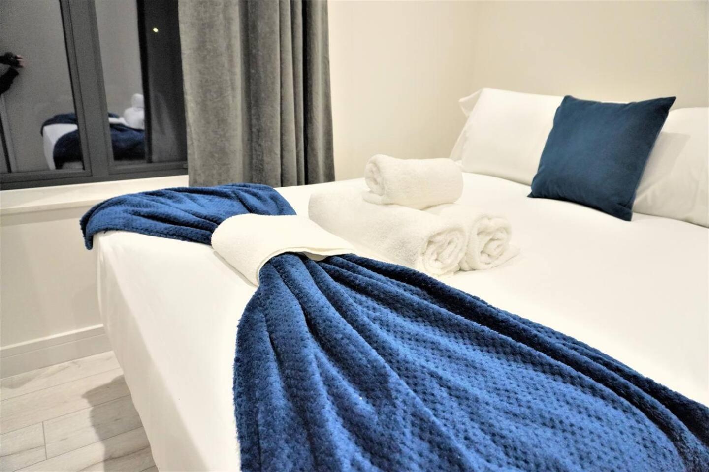 Queens Luxury Apartments Wembley Stadium - Лондон Екстериор снимка