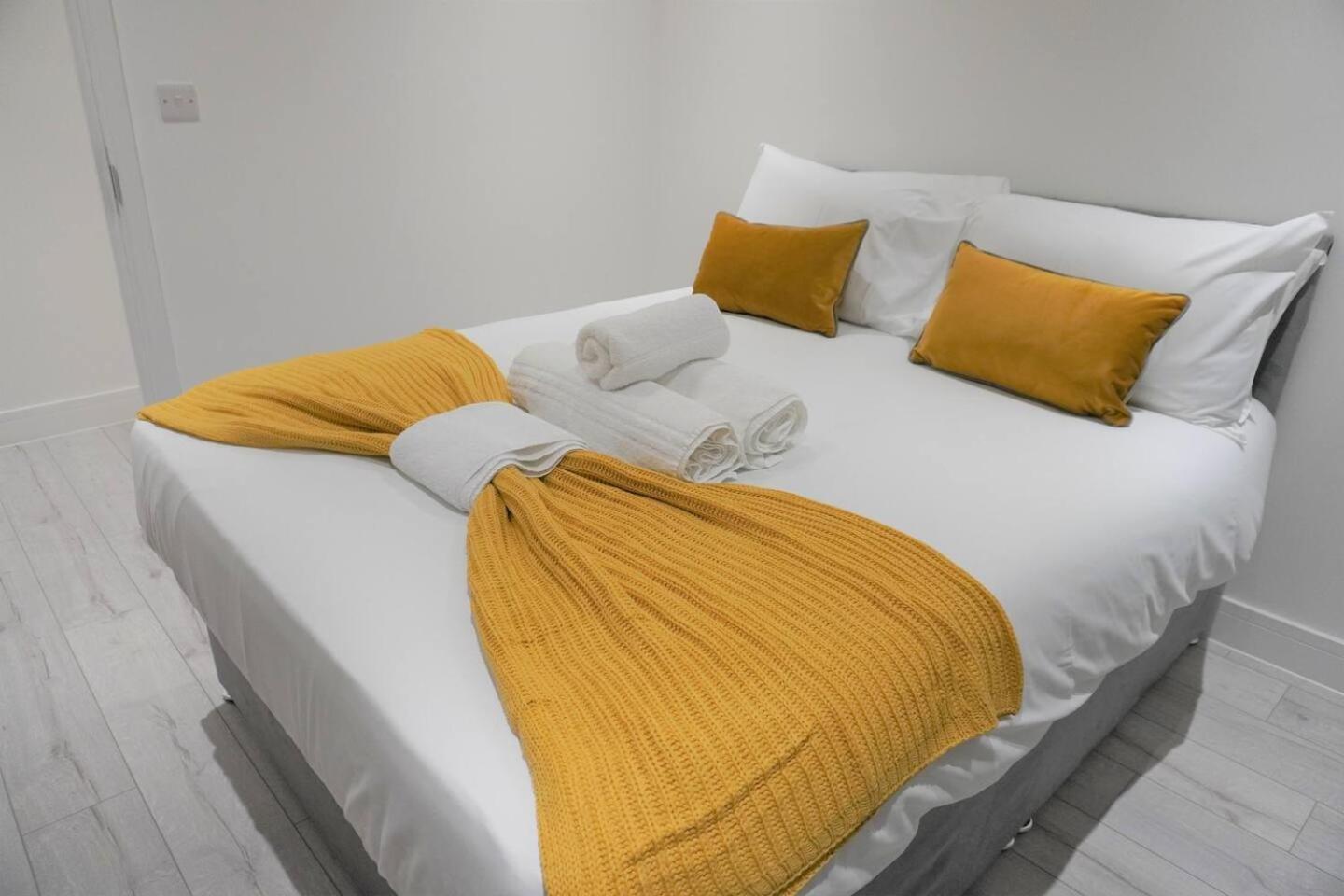Queens Luxury Apartments Wembley Stadium - Лондон Екстериор снимка