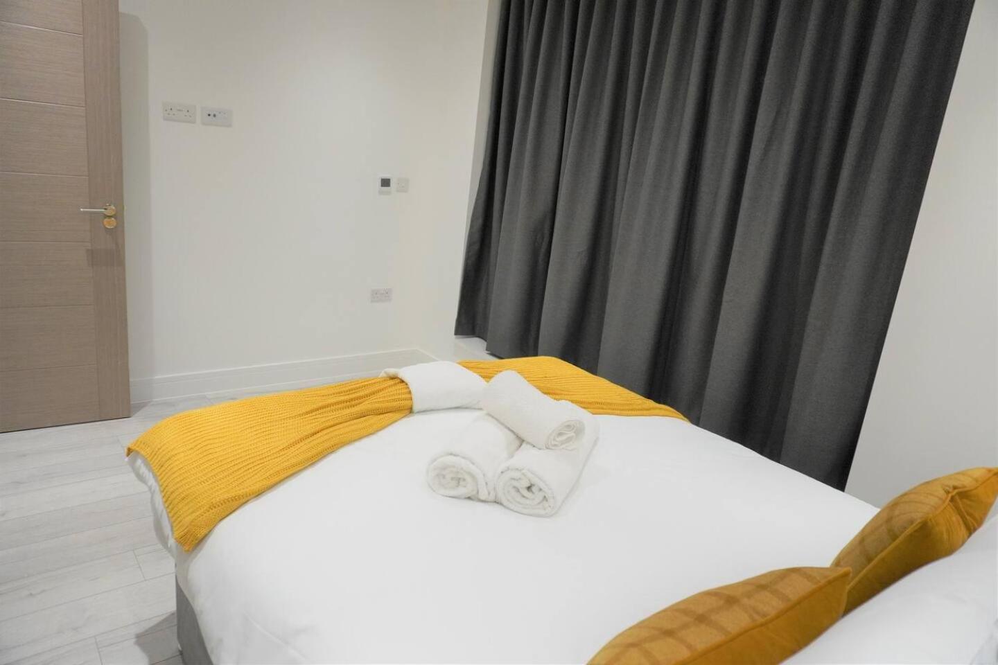 Queens Luxury Apartments Wembley Stadium - Лондон Екстериор снимка